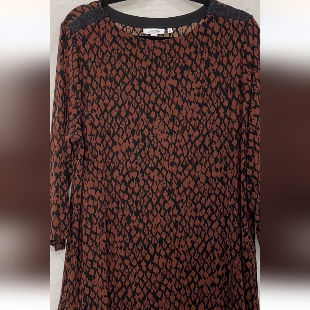 Chico’s Travelers Geo Abstract Tunic Top Slinky Brown 3/4 Sleeve Women 3 XL NEW